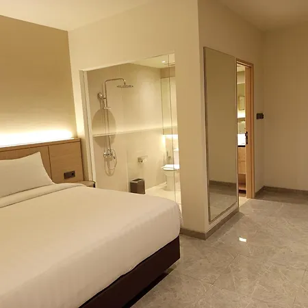 Ow! Hotel Boutique Kemayoran-3
